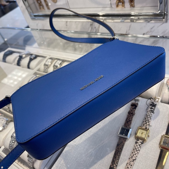 MICHAEL KORS Arden Medium Crossbody XBODY Bag
Galaxy Blue 
NWT - Picture 16 of 16